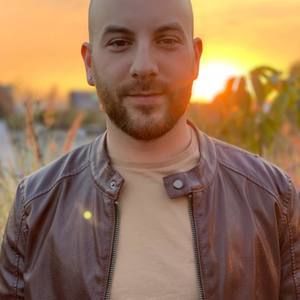 Meet your Posher, Adam